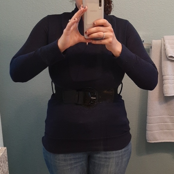 Blue Sweater - Picture 5 of 6